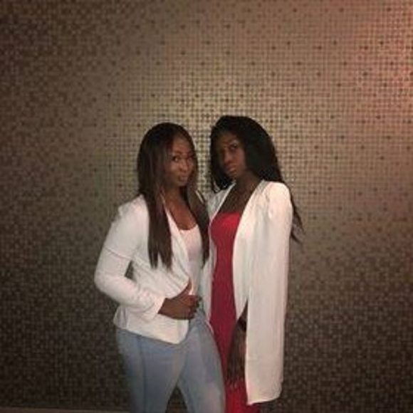 Meet your Posher, Jade - Picture 1 of 1